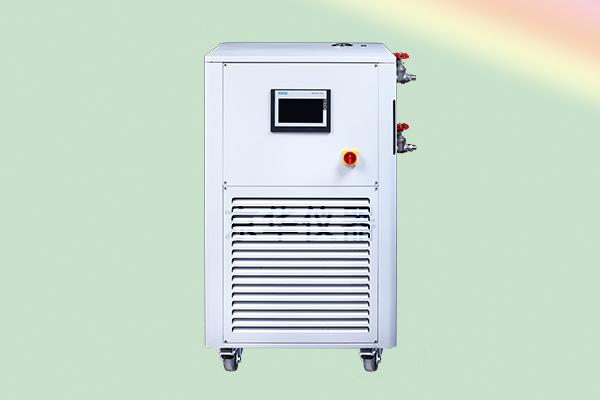 為什么通常建議發酵罐要配套高低溫一體機機使用