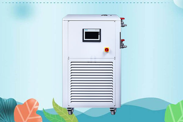 你是否對反應釜控溫加熱制冷循環機的儲油罐存在誤解 你是否對反應釜控溫加熱制冷循環機的儲油罐存在誤解